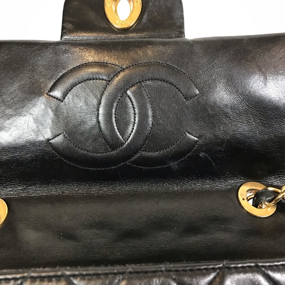 Authenticated CHANEL VTG XL Jumbo Flap Gold HW - Picture 6 of 8